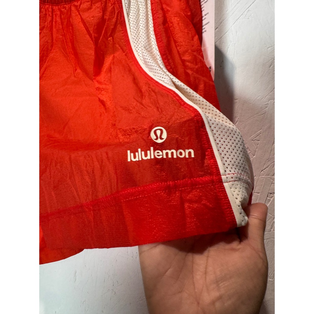 Lululemon License to Train Textured HR Short 4 Red White LW7DSWS Womens L NEW - Picture 2 of 5
